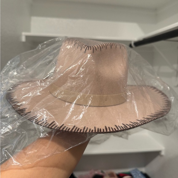 Shyanne Women’s Bone Embroided Edge Fedora Hat